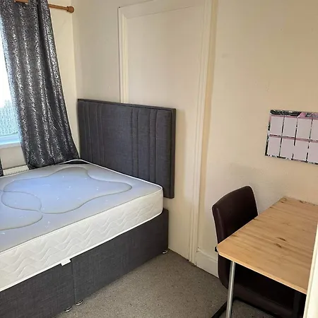 8 Granby Terrace شقة